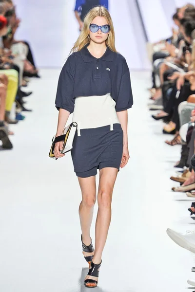 Look 30